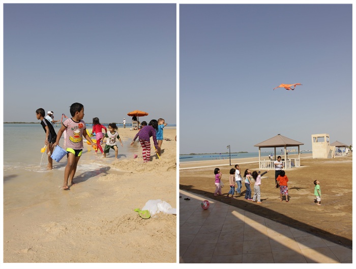 Anak-anak bermain di Pantai THuwal Arab Saudi JEddah